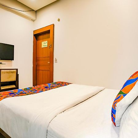 Fabhotel Kyra - Near Airport Road Ahmadábád Kültér fotó
