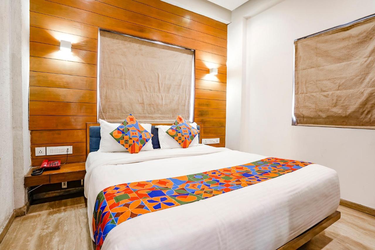 Fabhotel Kyra - Near Airport Road Ahmadábád Kültér fotó
