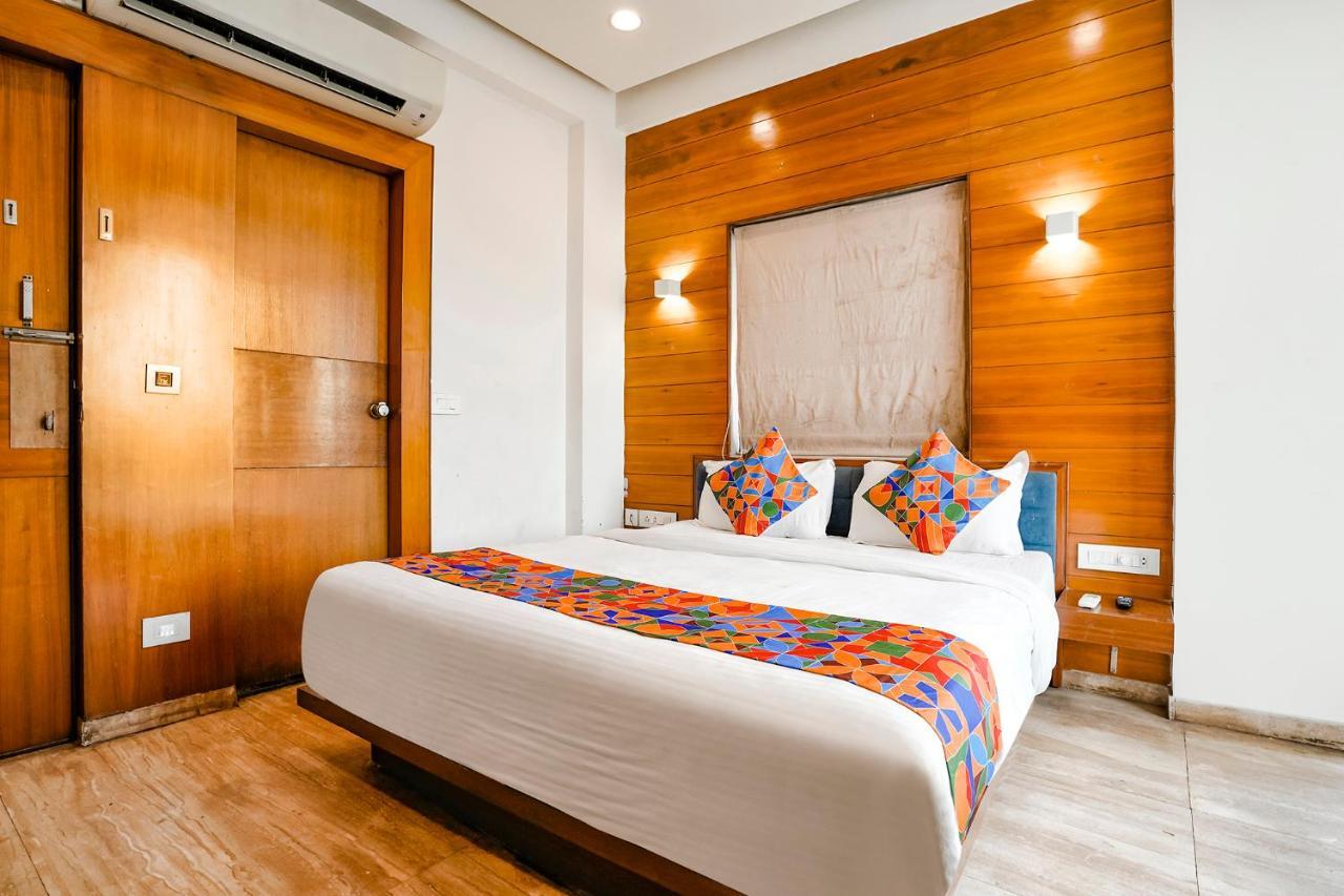 Fabhotel Kyra - Near Airport Road Ahmadábád Kültér fotó
