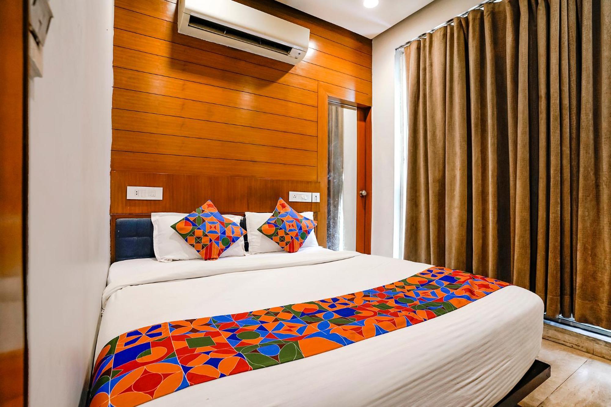 Fabhotel Kyra - Near Airport Road Ahmadábád Kültér fotó