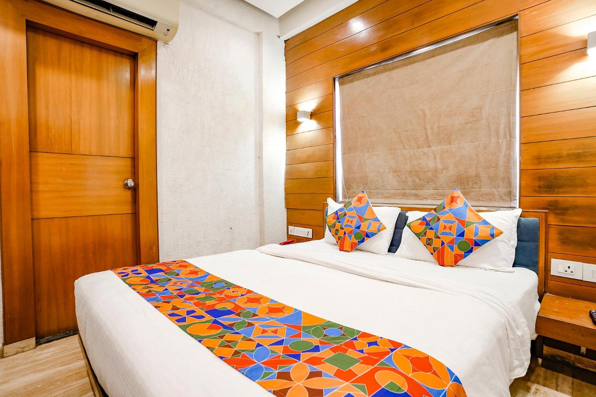 Fabhotel Kyra - Near Airport Road Ahmadábád Kültér fotó