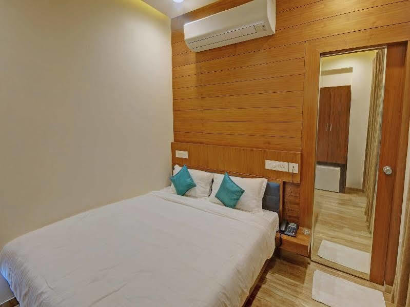 Fabhotel Kyra - Near Airport Road Ahmadábád Kültér fotó