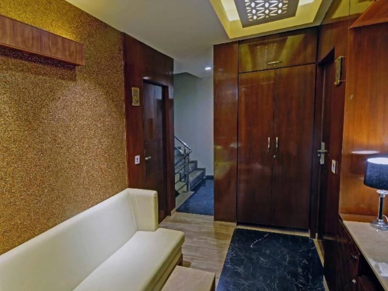 Fabhotel Kyra - Near Airport Road Ahmadábád Kültér fotó