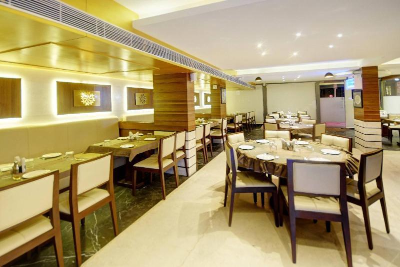 Fabhotel Kyra - Near Airport Road Ahmadábád Kültér fotó