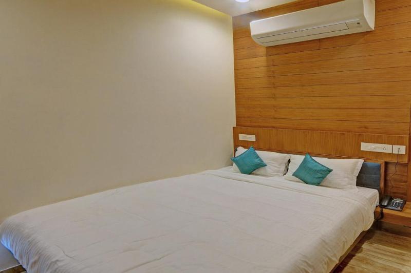 Fabhotel Kyra - Near Airport Road Ahmadábád Kültér fotó